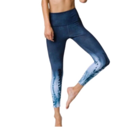 Onzie Graphic Tie Dye High Rise Midi Yoga Leggings Ombré Blue Size S - Picture 6 of 6